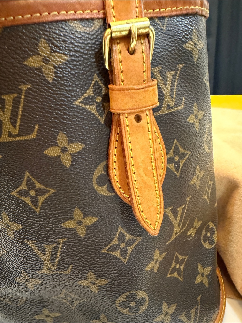 Louis Vuitton Monogram bucket petite - Picture 2 of 11